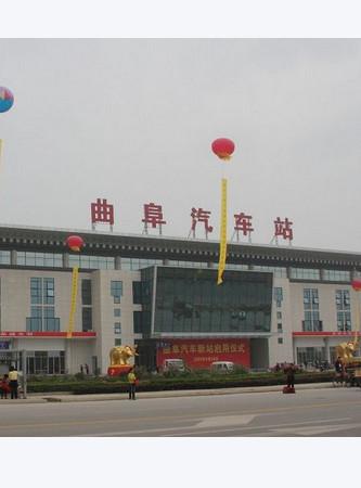 曲阜汽车站附近有客运站到济宁汽车南站没,曲阜东站附近有客运站到宁阳的汽车吗