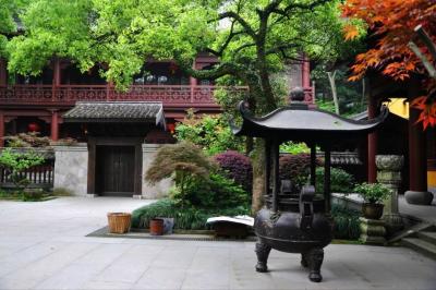从杭州回贵阳的机票可以买酒吗,退休以后都做什么工作