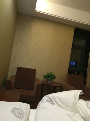 7天连锁酒店电话,七天连锁酒店网上或电话订房要先付押金不