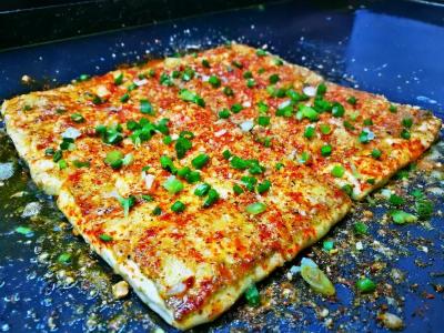 铁板豆腐小吃车,铁板豆腐撒料18一斤贵吗