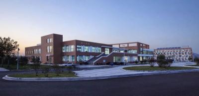 山东威海职业学院,威海职业技术学院和威海职业学院是一个学校么