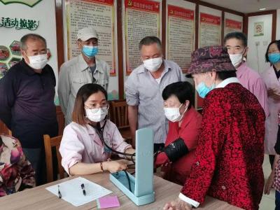 乳山利群火锅店在哪儿里,大家知道把车停在哪比较便宜吗