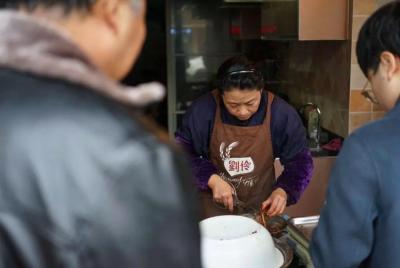 淘宝店一个快递多少钱,拼多多和淘宝买东西寄的有什么区别吗