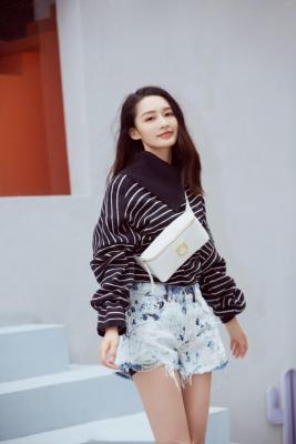 黑白短裤搭配什么上衣淘宝,dunk黑白熊猫可以配裙子吗