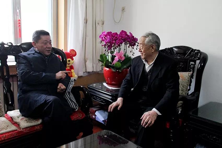 做高铁在济南西买的票可以在德州东买吗,可以在德州东做吗