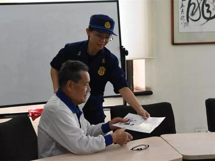 为什么肯德基和麦当劳的配送费那么贵,肯德基宅急送电话