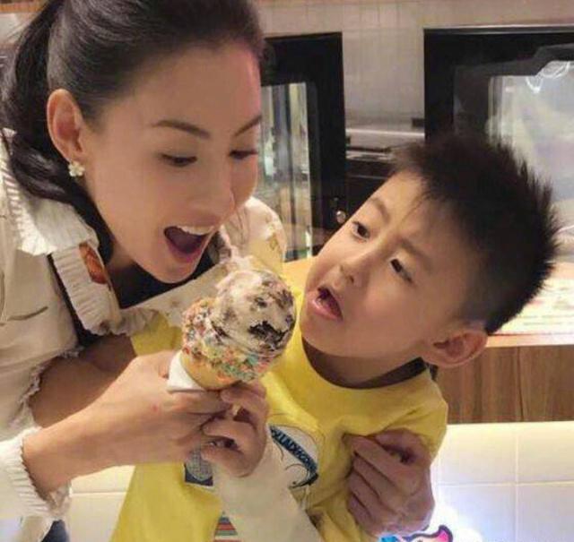 现在拍戏还赶不上上综艺节目,谢霆锋分手费高达95亿